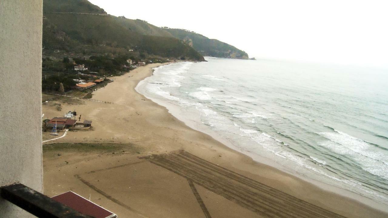 Casavacanze Belvedere Sperlonga Apartment Luaran gambar